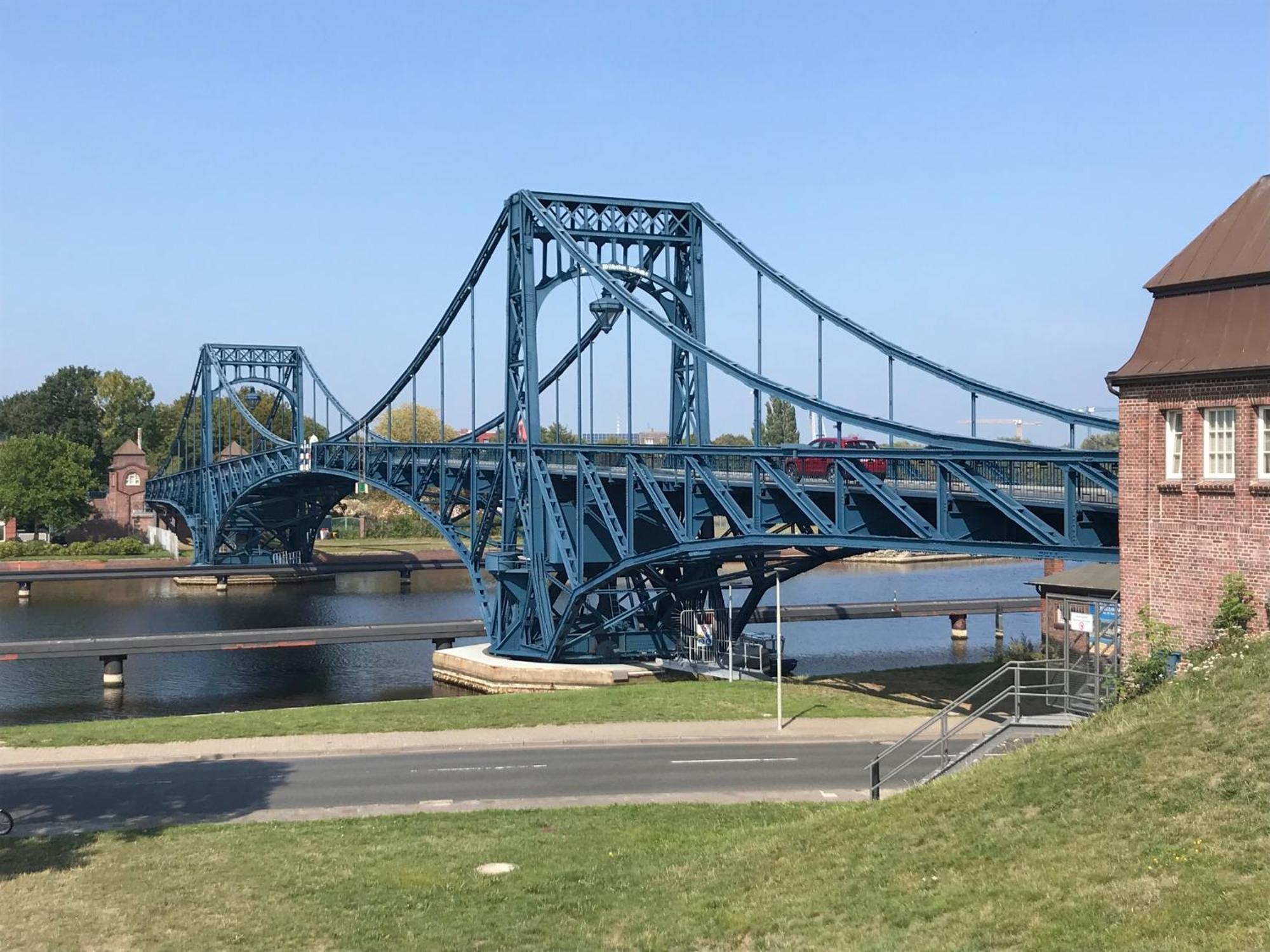Kapitanswohnung Kaiser Wilhelm Brucke ヴィルヘルムスハーフェン エクステリア 写真